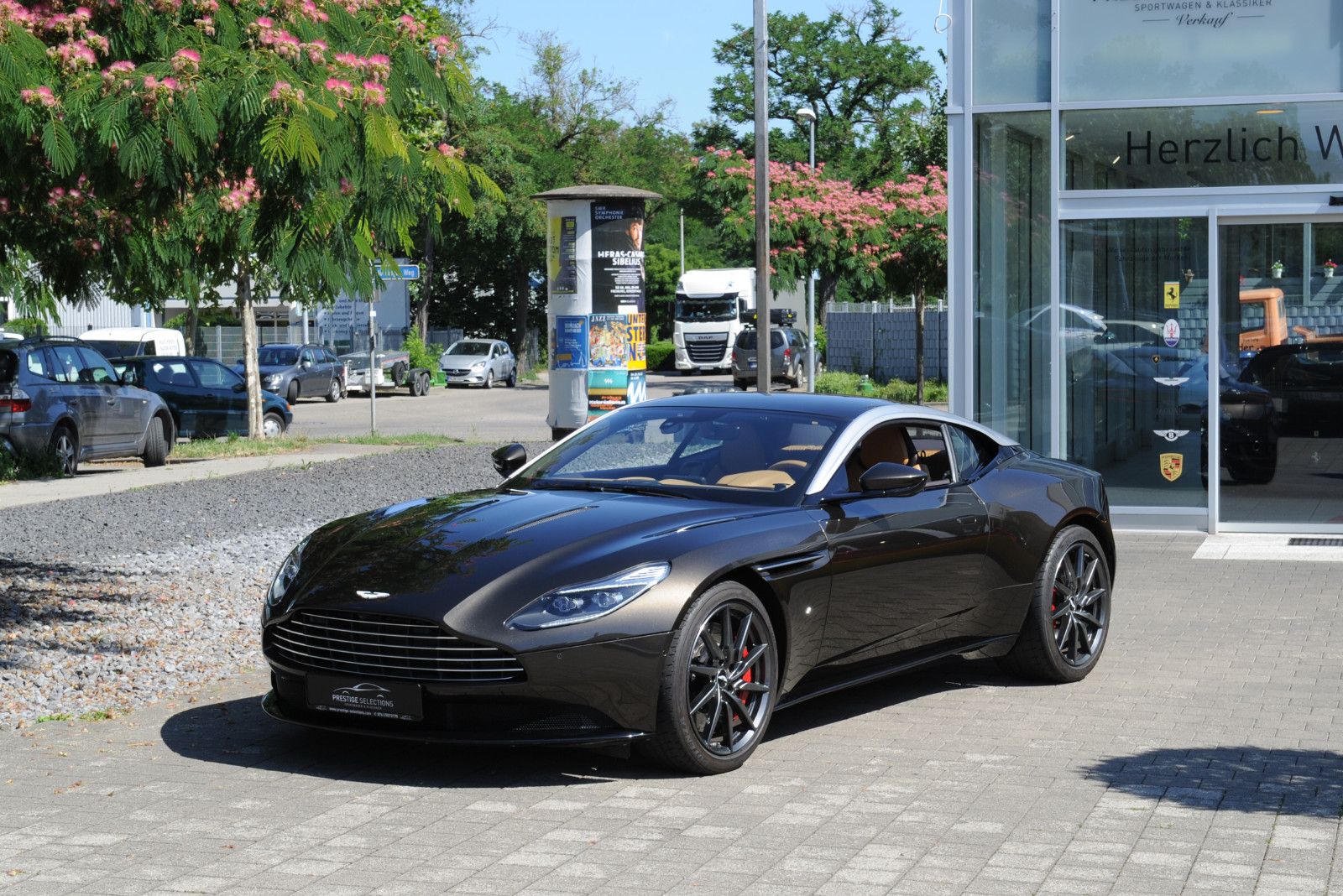 ASTON MARTIN
